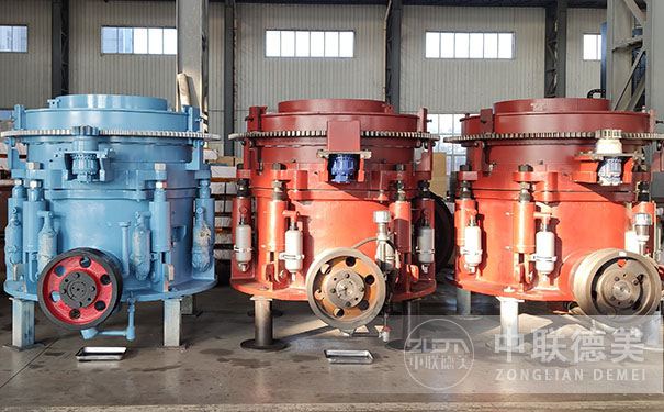 江西多缸液壓圓錐破碎機現場視頻圖片