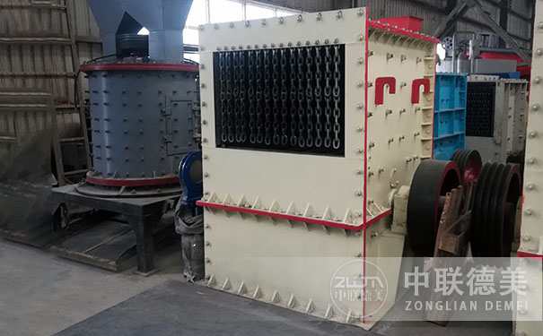 對(duì)輥制砂機(jī)